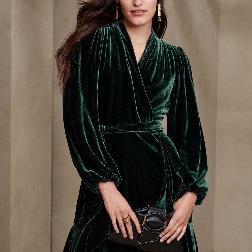 Aida Velvet Wrap Dress | Banana Republic Size M